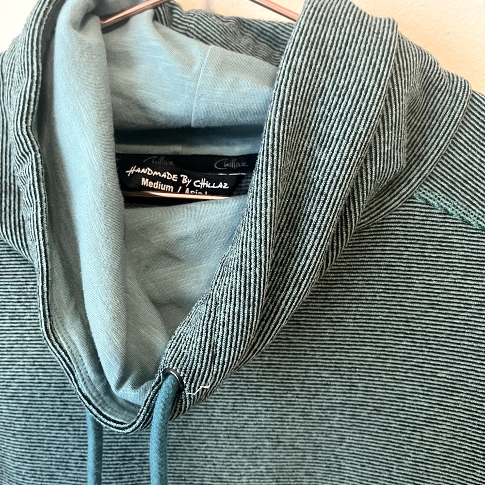 💚🧥 Chillaz Marmolata Patch Pullover Hoodie – Green Sweater 🧥💚 - Picture 3 of 5